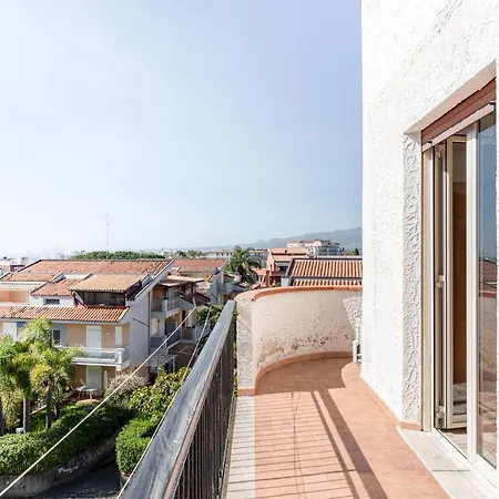 Giardini Naxos Apartment With Terrace Near The Sea Exterior photo
