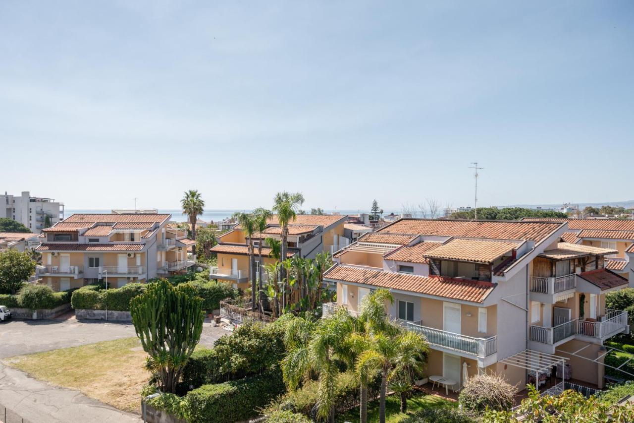 Apartment With Terrace Near The Sea